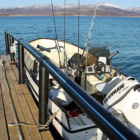 Three-bedroom Holiday In Rebbenes